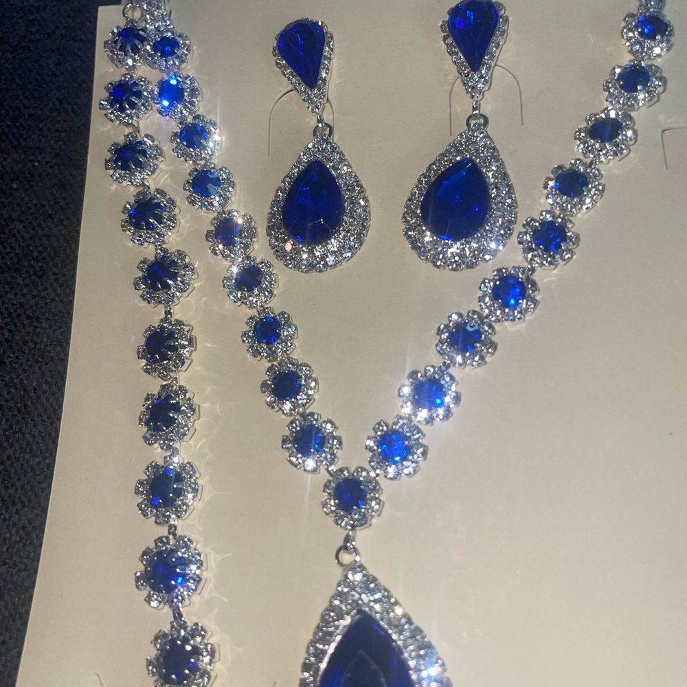 Sapphire Blue/Silver Necklace Earring & Bracelet Set